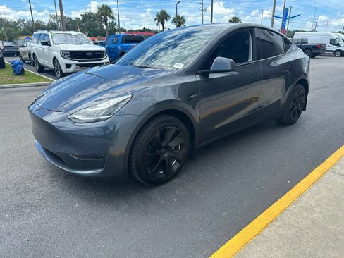 Used 2023 Tesla Model Y Long Range AWD/4WD image 8