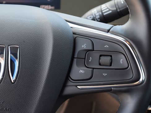 Used 2025 Buick Envista Avenir FWD image 7