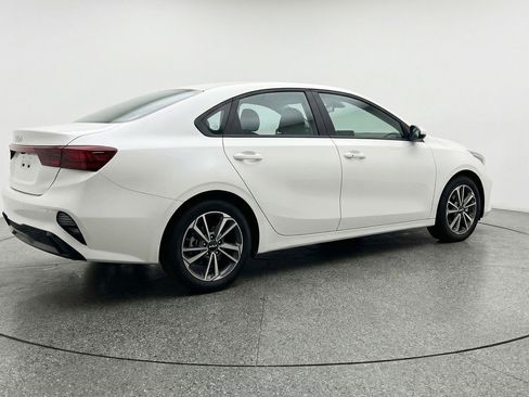 Used 2024 Kia Forte LXS image 9