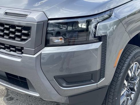 New 2027 Nissan Frontier SV w/ SV Convenience Package AWD/4WD image 9