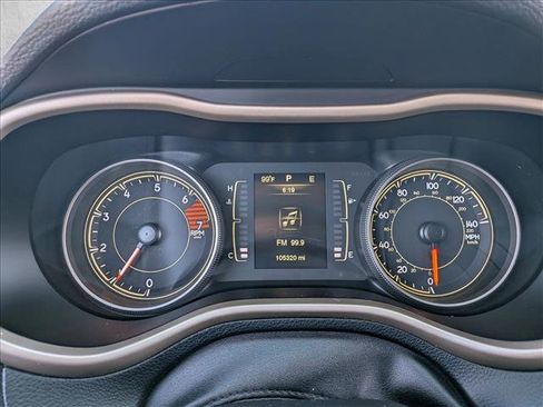 Used 2016 Jeep Cherokee Sport image 10