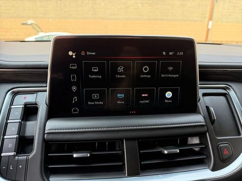 Used 2022 GMC Yukon SLT w/ SLT Luxury Plus Package AWD/4WD image 20