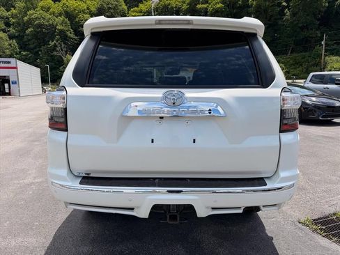 Used 2022 Toyota 4Runner Limited AWD/4WD image 6