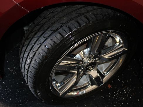 Used 2016 Ford Mustang Coupe RWD image 32