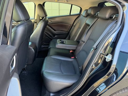 Used 2018 MAZDA MAZDA3 Grand Touring FWD image 15