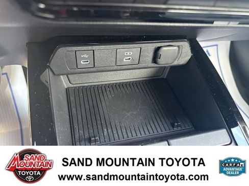 Used 2023 Toyota Prius XLE FWD image 22