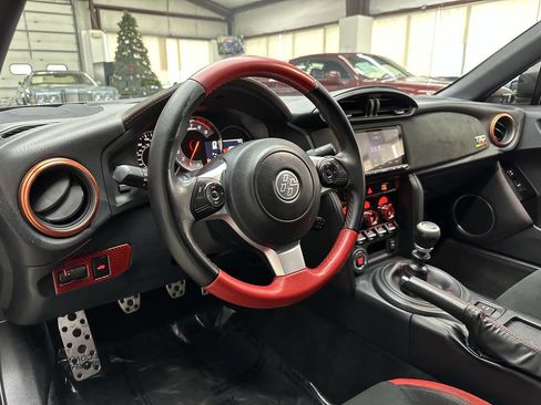 Used 2019 Toyota 86 image 17