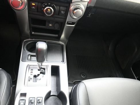 Used 2022 Toyota 4Runner SR5 Premium w/ Moonroof Package RWD image 9