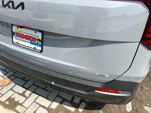 New 2025 Kia Carnival SX Prestige image 46