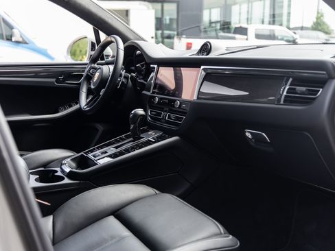 Certified 2024 Porsche Macan GTS AWD/4WD image 46
