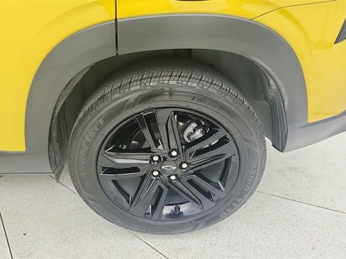 Used 2024 Chevrolet Trax ACTIV w/ Driver Confidence Package image 28