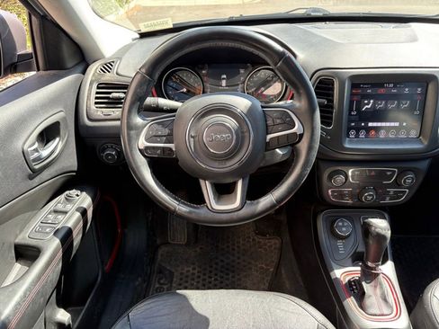 Used 2018 Jeep Compass Trailhawk image 9