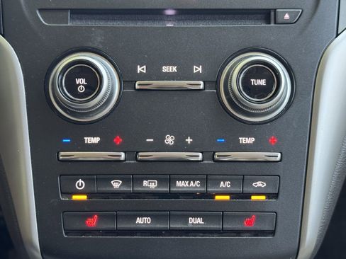 Used 2018 Lincoln MKC Select w/ Select Plus Package image 25