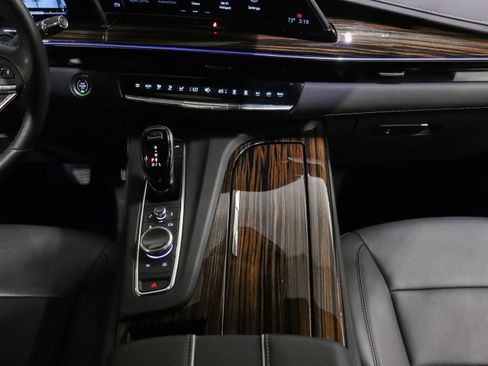Certified 2022 Cadillac Escalade ESV Luxury AWD/4WD image 30