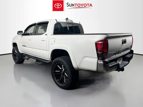 Used 2018 Toyota Tacoma SR5 image 6