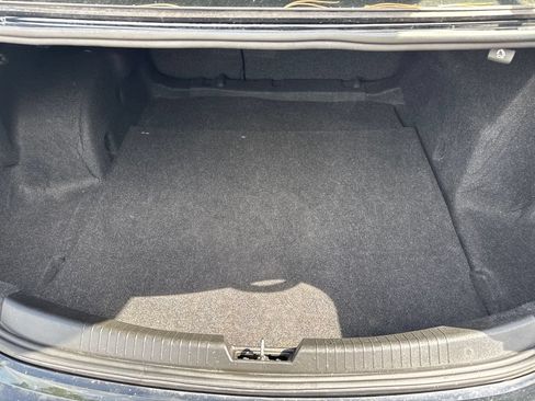 Used 2021 Chevrolet Malibu LS FWD image 19