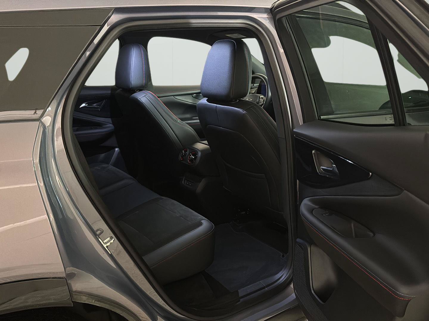 Certified 2024 Chevrolet Blazer EV RS AWD/4WD image 17