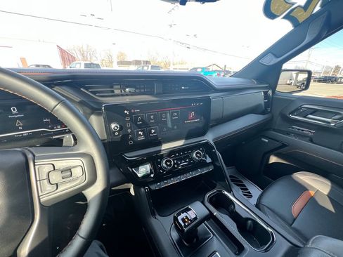 Used 2023 GMC Sierra 1500 AT4 w/ AT4 Premium Package image 44