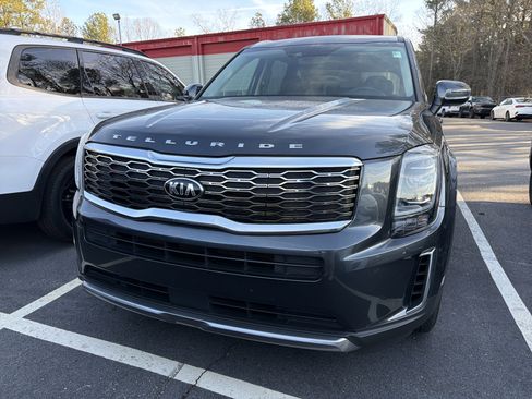 Used 2021 Kia Telluride EX image 2