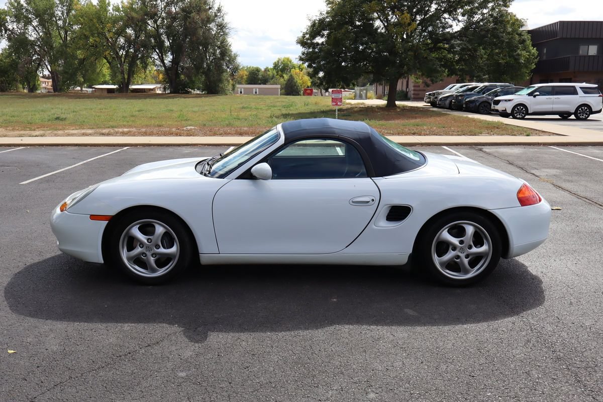 Used 1999 Porsche Boxster RWD image 22