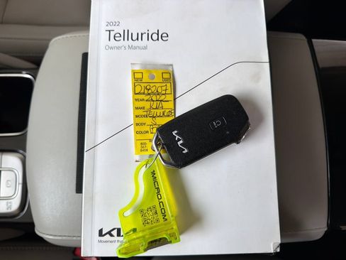 Used 2022 Kia Telluride S AWD/4WD image 38