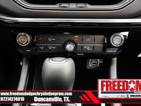 New 2026 Jeep Compass Latitude AWD/4WD image 23