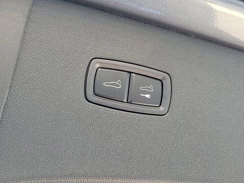 New 2026 Porsche Cayenne Coupe AWD/4WD image 18