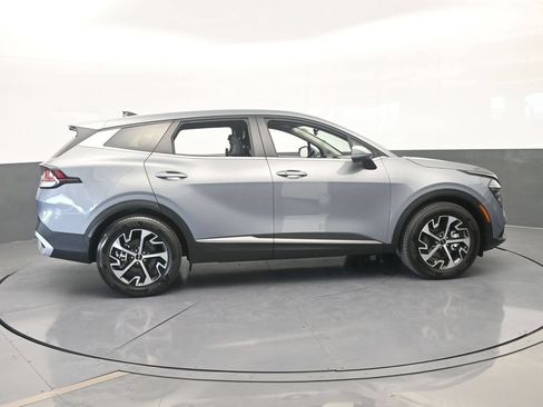 Used 2025 Kia Sportage EX FWD image 7
