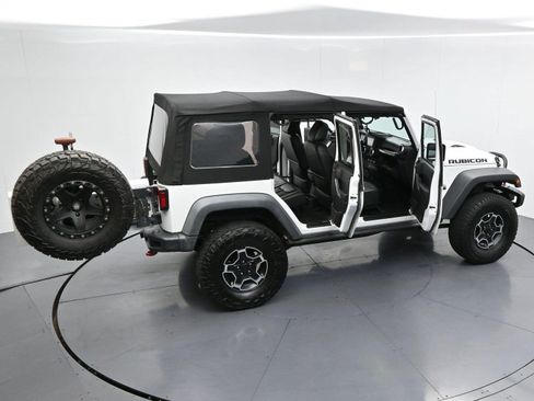 Used 2014 Jeep Wrangler Unlimited Rubicon AWD/4WD image 39