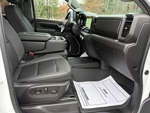 Certified 2025 GMC Sierra 2500 SLT image 16