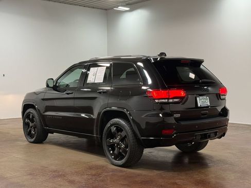 Used 2020 Jeep Grand Cherokee Altitude AWD/4WD image 5