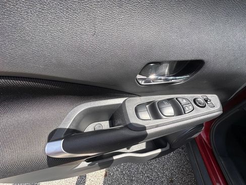 Certified 2022 Nissan Kicks SV FWD image 15