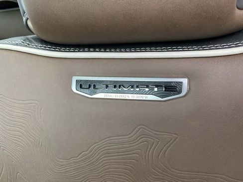 Used 2025 GMC Yukon XL Denali Ultimate w/ LPO, Floor Liner Package AWD/4WD image 19