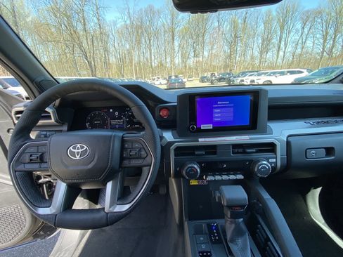 New 2026 Toyota Tacoma TRD Off-Road AWD/4WD image 18