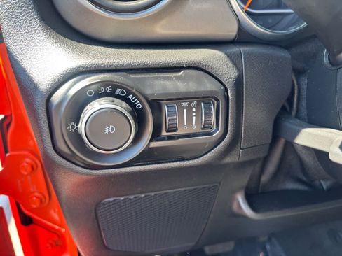 Used 2020 Jeep Wrangler Sport image 20