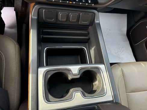 Used 2019 GMC Sierra 2500 SLT w/ Duramax Plus Package image 21