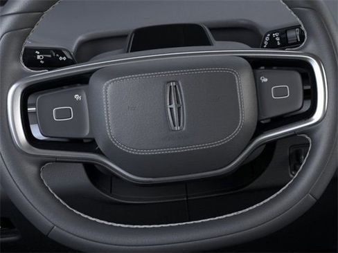New 2025 Lincoln Navigator Reserve w/ Jet Appearance Package image 12