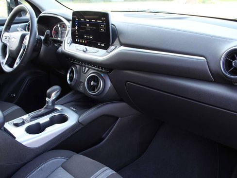 Used 2023 Chevrolet Blazer LT w/ Convenience Package FWD image 17