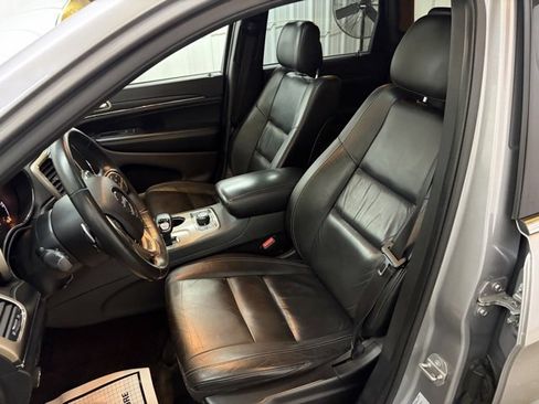 Used 2015 Jeep Grand Cherokee Limited image 31