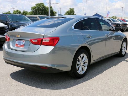 Used 2025 Chevrolet Malibu LT FWD image 5