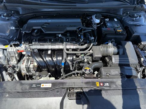 Used 2024 Hyundai Elantra SEL FWD image 20