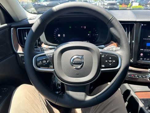 Used 2023 Volvo XC60 T8 Plus w/ Climate Package AWD/4WD image 15
