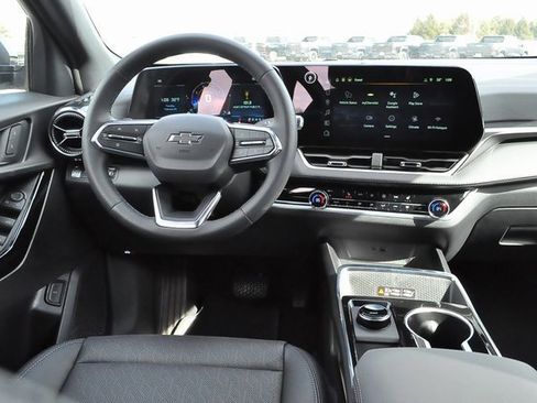 New 2026 Chevrolet Equinox LT w/ Convenience Package II image 15