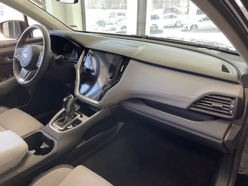 Used 2025 Subaru Outback Premium w/ Popular Package #1A image 18