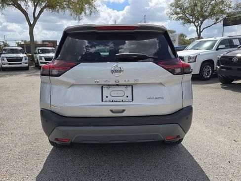 Used 2021 Nissan Rogue SV image 7