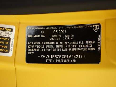 Used 2023 Lamborghini Huracan Tecnica RWD image 35