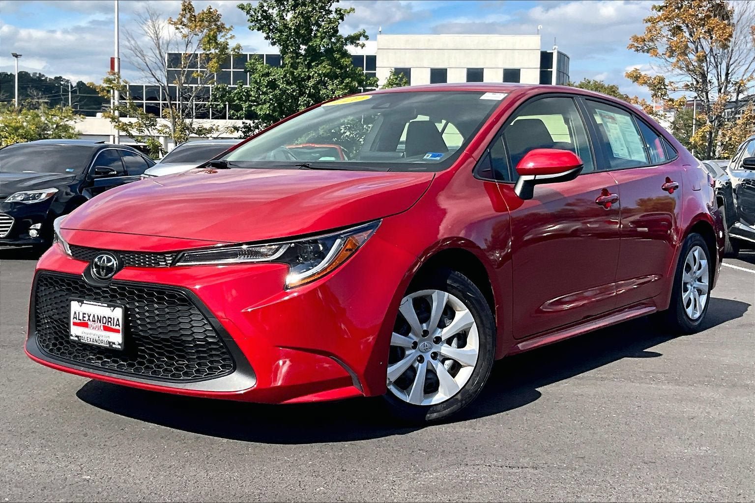 Used 2020 Toyota Corolla LE FWD image 1