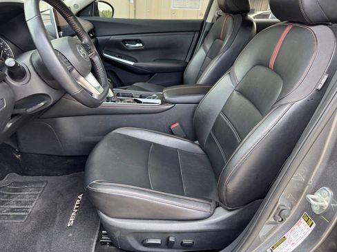 Used 2021 Nissan Sentra SR w/ SR Premium Package image 10