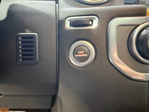 Used 2013 Land Rover LR4 HSE LUX image 16