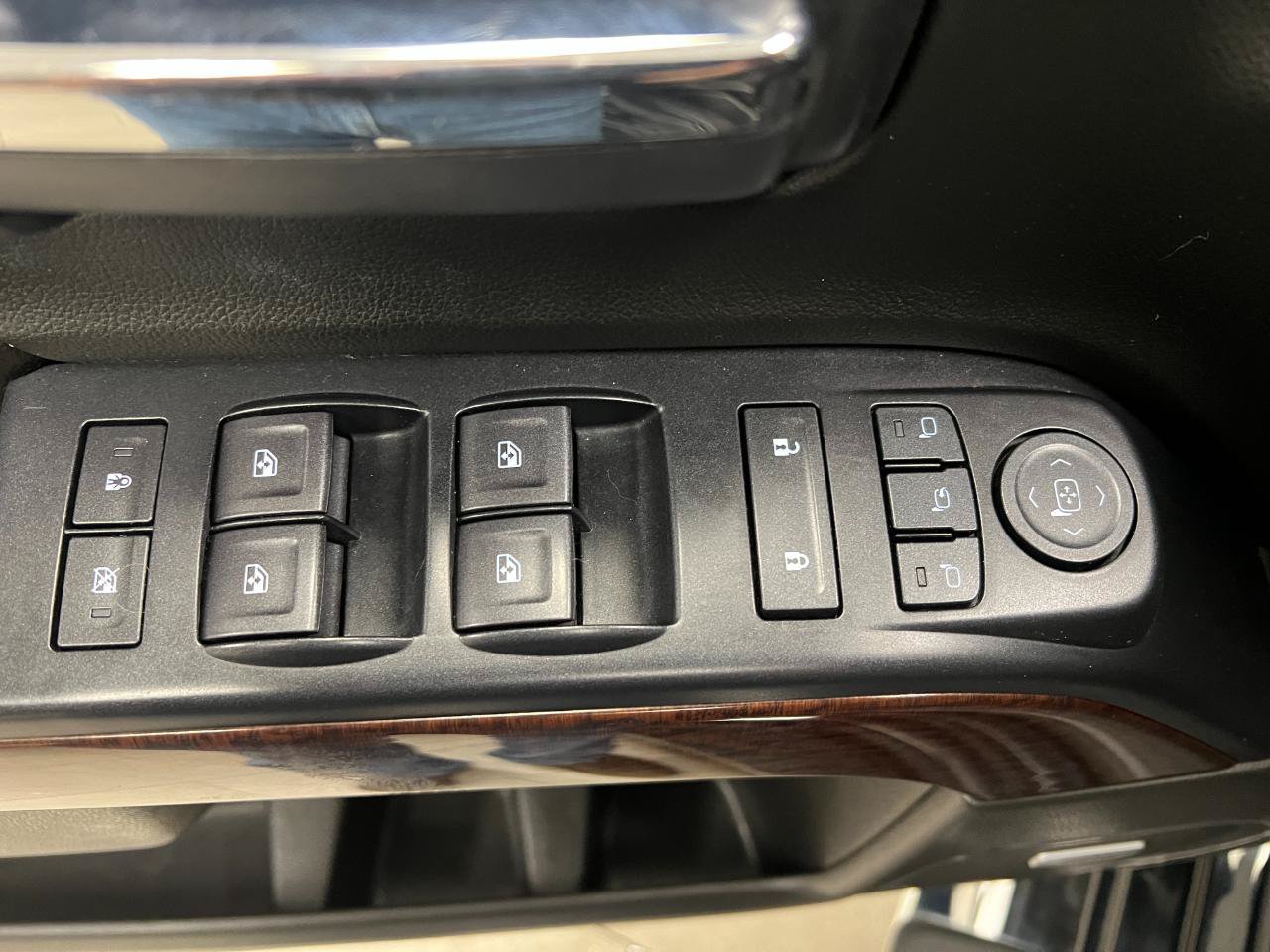 Used 2018 GMC Sierra 1500 SLT AWD/4WD image 33